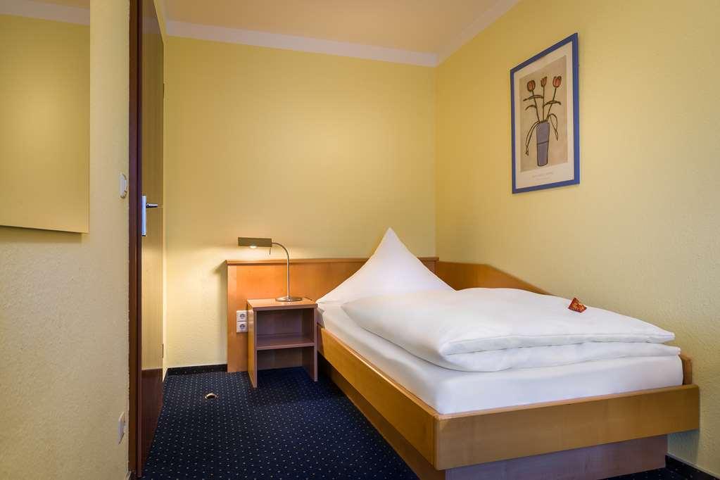 acora Hotel und Wohnen Karlsruhe Zimmer foto