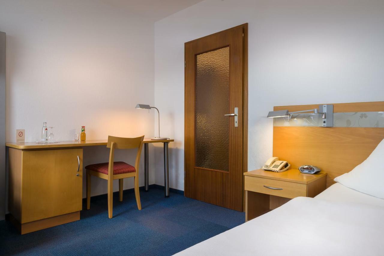 acora Hotel und Wohnen Karlsruhe Exterior foto