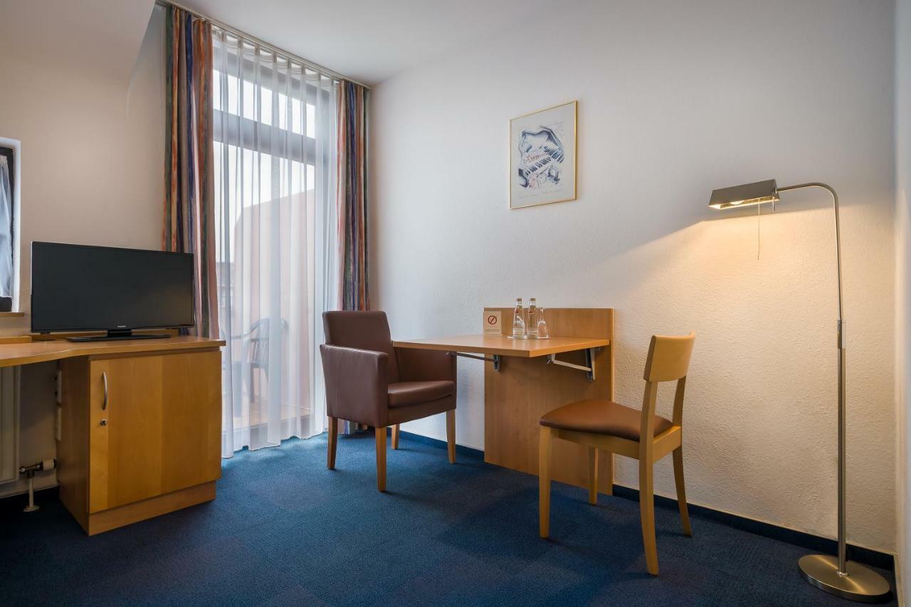 acora Hotel und Wohnen Karlsruhe Exterior foto