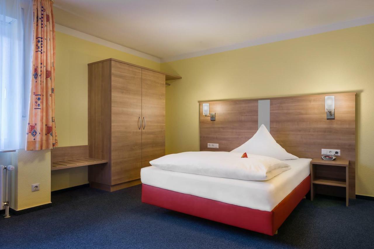 acora Hotel und Wohnen Karlsruhe Exterior foto